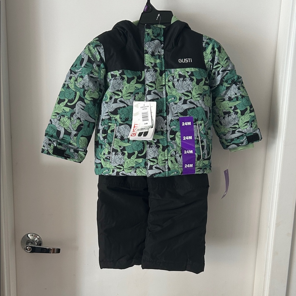 NWT Gustin Kids Jacket/snowpants in dinosaur print